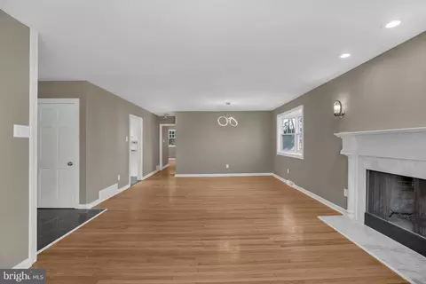 Living - 602 Park Ave, Laurel Springs, NJ 08021 photo 1 of 6