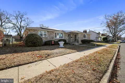 8402 Holman Ave, Pennsauken, NJ 08110