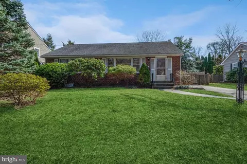 406 Longwood Dr, Haddonfield, NJ 08033