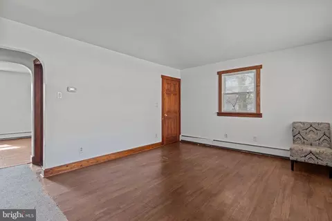 Living - 52 E 9th Ave, Pine Hill, NJ 08021 photo 1 of 2