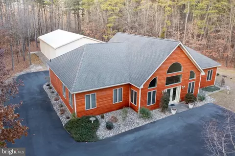 Exterior - 33 Braddock Ave, Hammonton, NJ 08037 photo 12 of 16