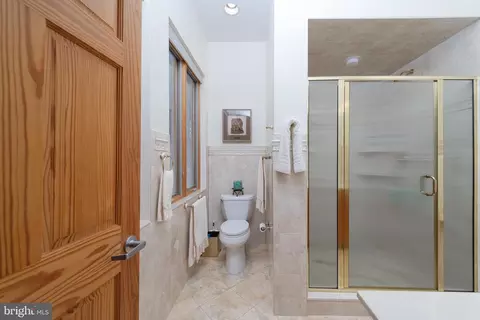 Bath - 33 Braddock Ave, Hammonton, NJ 08037 photo 5 of 5