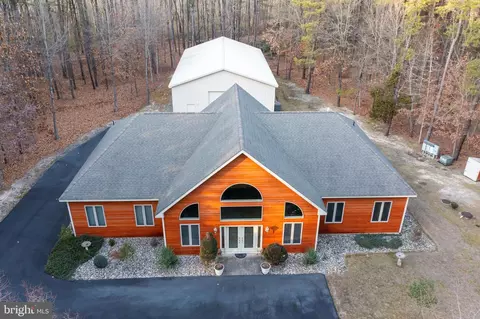 Exterior - 33 Braddock Ave, Hammonton, NJ 08037 photo 10 of 16