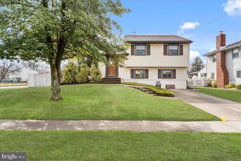342 Frankford Ave, Blackwood, NJ 08012