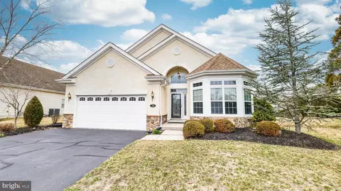 15 Tavistock Dr, Berlin, NJ 08009