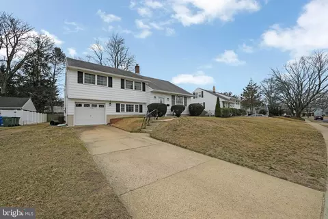 303 N Woodstock Dr, Cherry Hill, NJ 08034