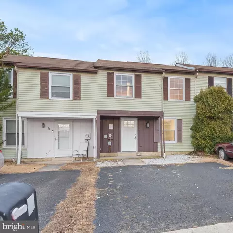12 Heatherwood Dr, Sicklerville, NJ 08081