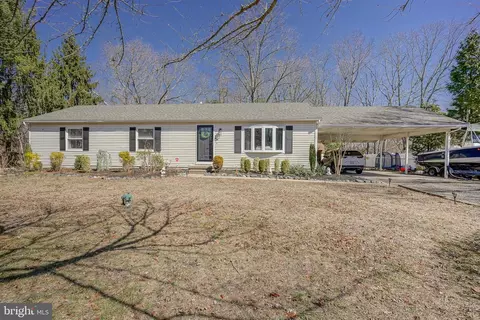 19 E Judith Dr, Hammonton, NJ 08037