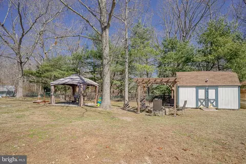 Exterior - 19 E Judith Dr, Hammonton, NJ 08037 photo 2 of 2