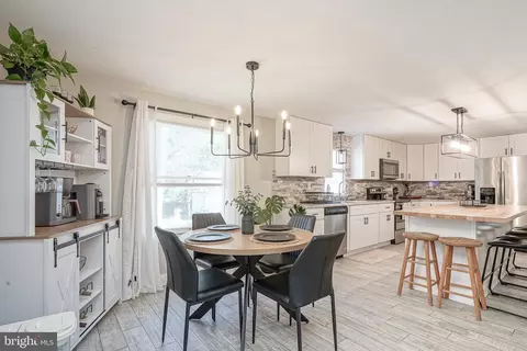 Dining - 19 E Judith Dr, Hammonton, NJ 08037 photo 3 of 3