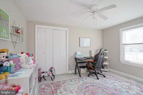 Bedroom - 19 E Judith Dr, Hammonton, NJ 08037 photo 3 of 3