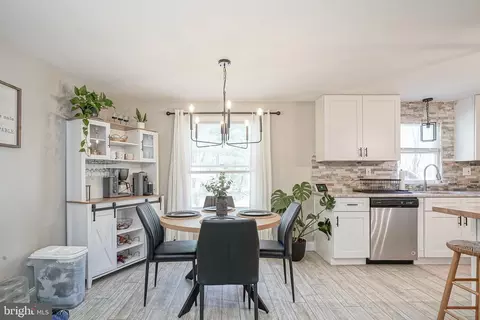 Dining - 19 E Judith Dr, Hammonton, NJ 08037 photo 1 of 3