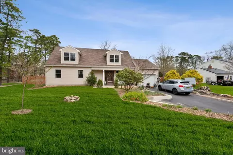 908 Hillside Dr, Atco, NJ 08004