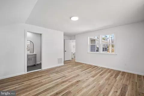 Entry Way - 116 E Clearview Ave, Pine Hill, NJ 08021 photo 5 of 6