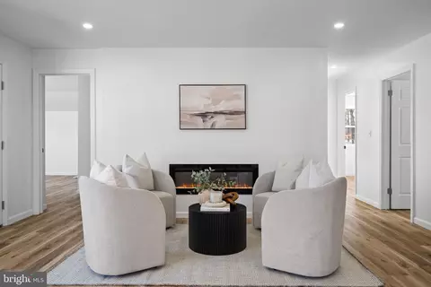 Entry Way - 116 E Clearview Ave, Pine Hill, NJ 08021 photo 1 of 6