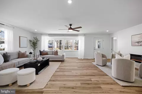 Living - 116 E Clearview Ave, Pine Hill, NJ 08021 photo 4 of 4