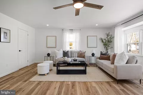 Living - 116 E Clearview Ave, Pine Hill, NJ 08021 photo 3 of 4