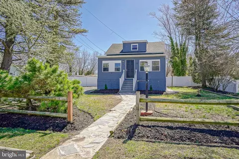 242 Cedar Ave, Blackwood, NJ 08012