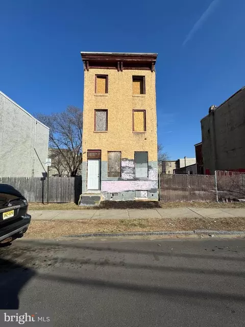 610 S 4th St, Camden, NJ 08102