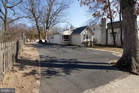 38 Rancocas Ave, Clementon, NJ 08021