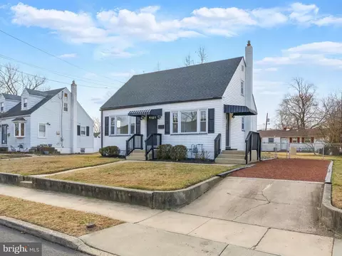 616 W Lincoln Ave, Magnolia, NJ 08049