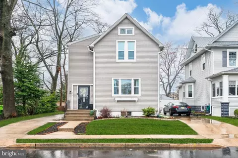 215 W Pine St, Audubon, NJ 08106