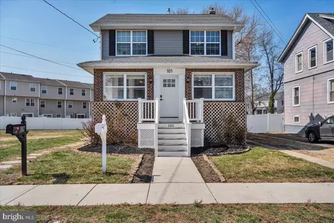 101 Centre Ave, Mount Ephraim, NJ 08059