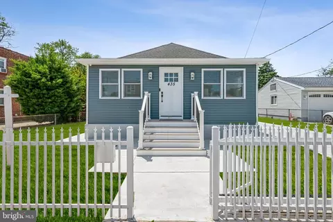 435 N 41st St, Pennsauken, NJ 08110