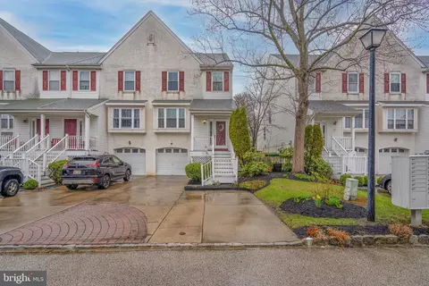 7 Crump Ln, Merchantville, NJ 08109