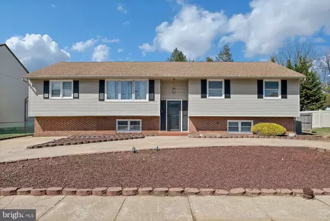 537 Lincoln Ave, Bellmawr, NJ 08031