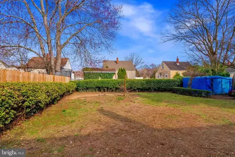 Exterior - 221 Countiss Ave, Clementon, NJ 08021 photo 2 of 5