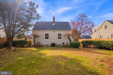 Exterior - 221 Countiss Ave, Clementon, NJ 08021 photo 3 of 5