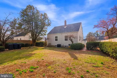 Exterior - 221 Countiss Ave, Clementon, NJ 08021 photo 4 of 5