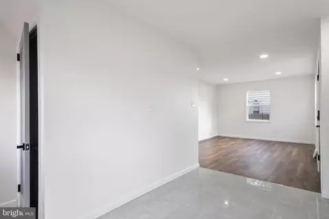 Entry Way - 221 Countiss Ave, Clementon, NJ 08021 photo 4 of 5