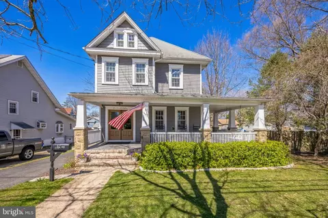 415 W Monroe Ave, Magnolia, NJ 08049