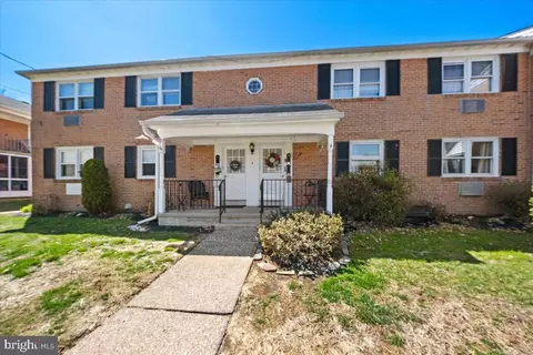 2 B Sterling Ter, Stratford, NJ 08084