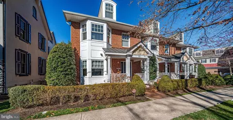30 Centre St, Haddonfield, NJ 08033