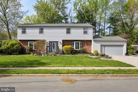 105 Hart Rd, Cherry Hill, NJ 08034