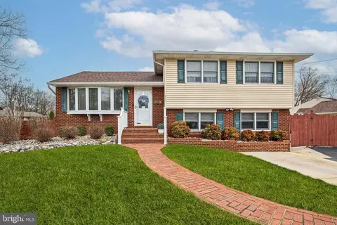 212 S Brookfield Rd, Cherry Hill, NJ 08034