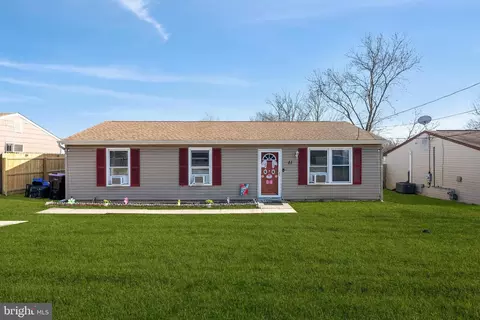 41 Fairmount Ave, Sicklerville, NJ 08081