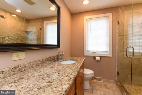 231 W Evesham Rd, Runnemede, NJ 08078 photo 15