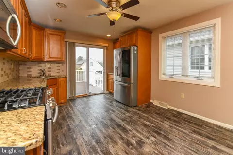 231 W Evesham Rd, Runnemede, NJ 08078 photo 10