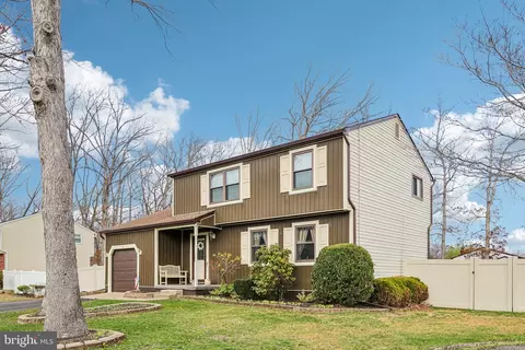31 Villa Dr, Berlin, NJ 08009