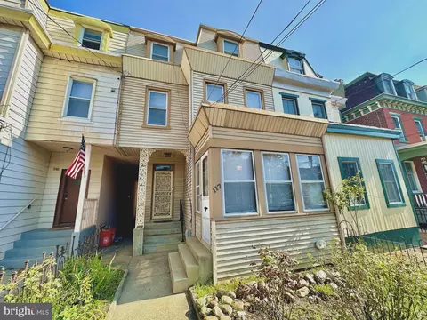 117 Linden St, Camden, NJ 08102