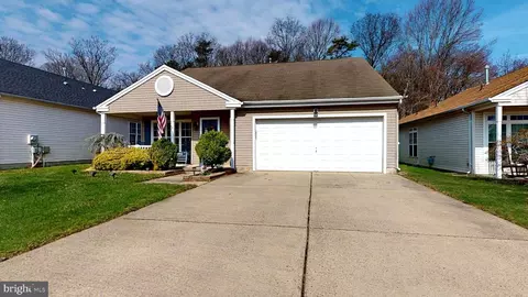 15 Carriage Stop Dr, Berlin, NJ 08009