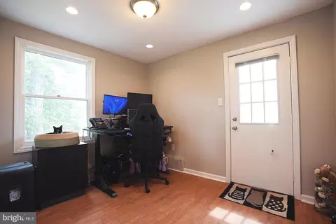 Entry Way - 33 E Clearview Ave, Pine Hill, NJ 08021 photo 2 of 6