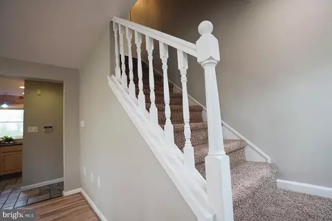 Entry Way - 33 E Clearview Ave, Pine Hill, NJ 08021 photo 4 of 6