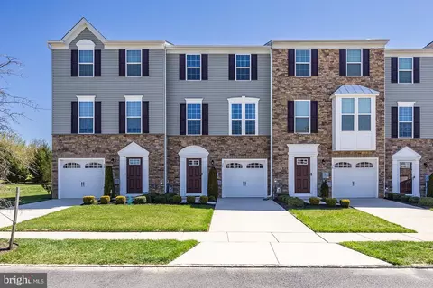 22 Farm Field Ln, Sicklerville, NJ 08081
