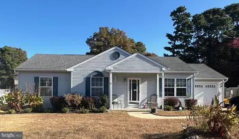 25 Madison Ave, Berlin, NJ 08009