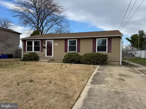 105 Phillips Ave, Magnolia, NJ 08049